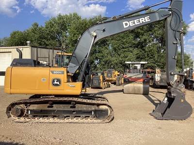 John Deere 200 G-TIER Excavator