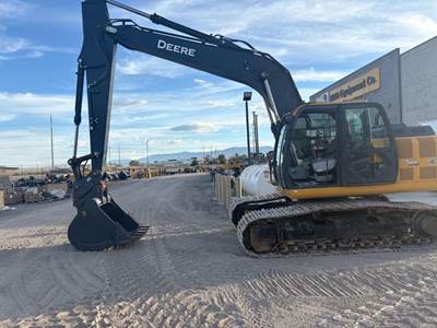 John Deere 200 G-TIER Excavator