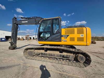 John Deere 200 G-TIER Excavator