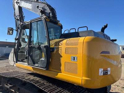 John Deere 200 G-TIER Excavator