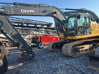 John Deere 200 G-TIER Excavator