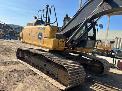 John Deere 210G LC Excavator