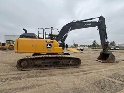 John Deere 210G LC Excavator