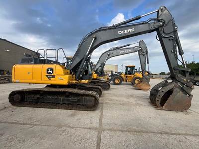 John Deere 250 P-TIER Excavator