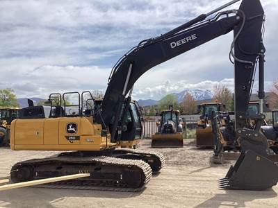 John Deere 250 P-TIER Excavator