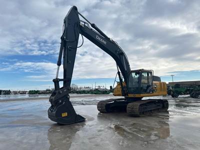 John Deere 250 P-TIER Excavator
