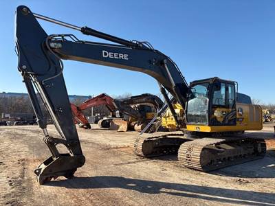 John Deere 250 P-TIER Excavator