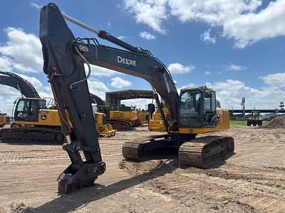 John Deere 250 P-TIER Excavator