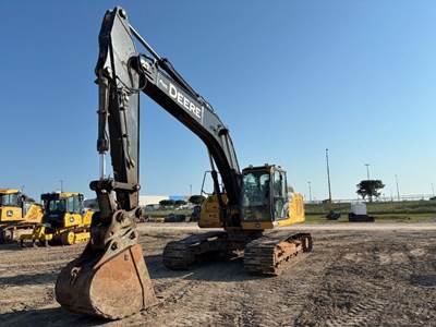 John Deere 250G LC Excavator