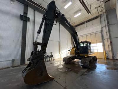 John Deere 250G LC Excavator