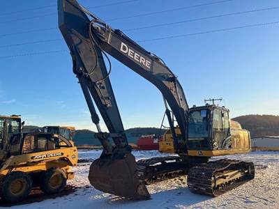 John Deere 250G LC Excavator