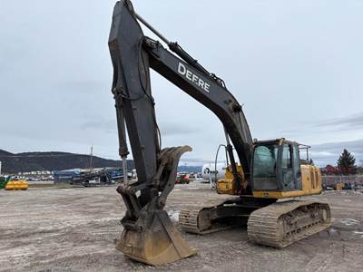 John Deere 270D LC Excavator