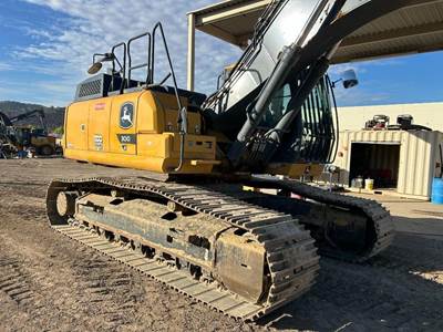 John Deere 300 P-TIER Excavator