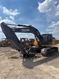 John Deere 300G LC Excavator