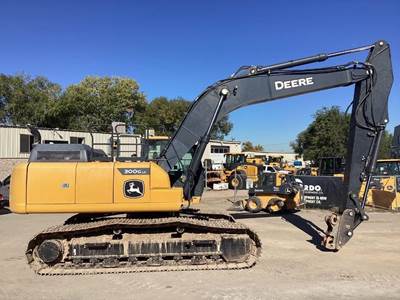 John Deere 300G LC Excavator