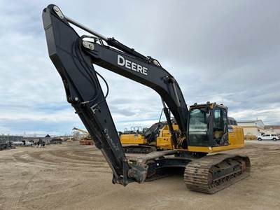 John Deere 300G LC Excavator