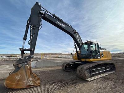 John Deere 300G LC Excavator
