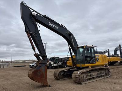 John Deere 300G LC Excavator