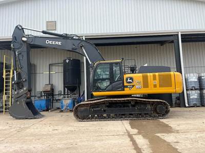 John Deere 350 P-TIER Excavator