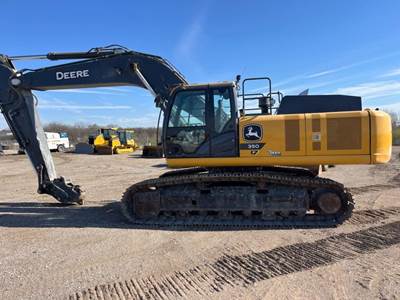 John Deere 350 P-TIER Excavator