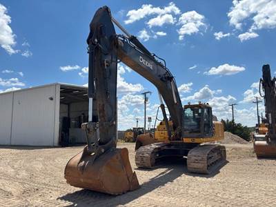 John Deere 350 P-TIER Excavator