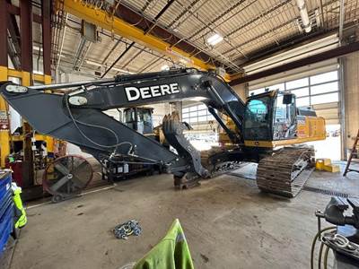 John Deere 350G LC Excavator