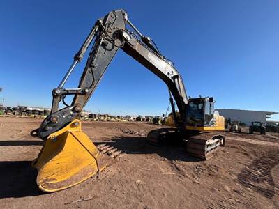 John Deere 380 P-TIER Excavator
