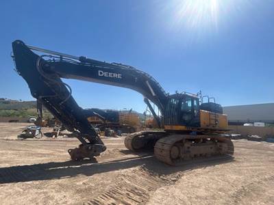 John Deere 470G LC Excavator