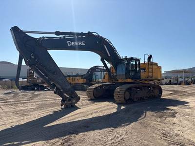 John Deere 670G LC Excavator