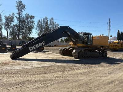 John Deere 850D LC Excavator
