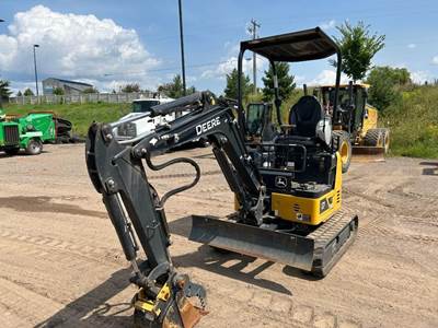 John Deere 17P Trailer