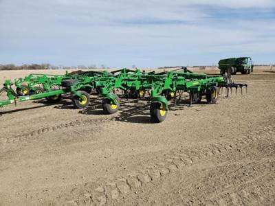 John Deere 2230FH Cultivator