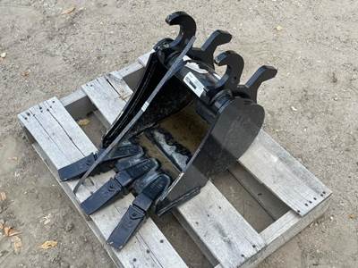 John Deere 17HD12 Bucket