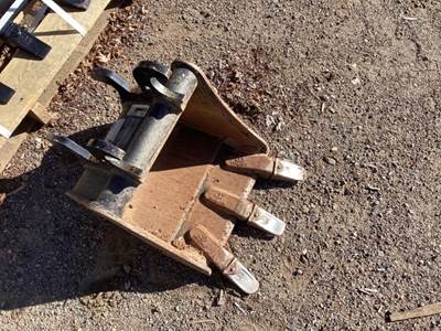 John Deere 17HD16 Bucket