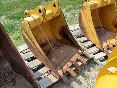 John Deere 310HD24 Bucket