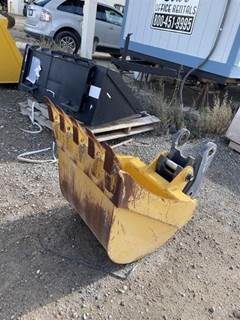 John Deere 310HD24 Bucket