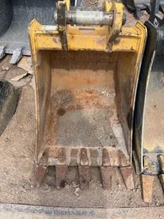 John Deere 310P24 Bucket