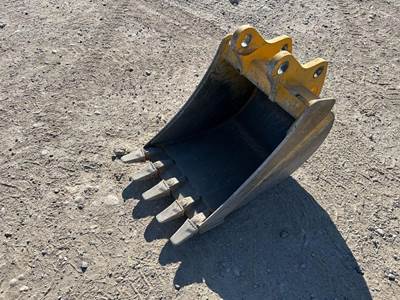 John Deere 310SL24 Bucket