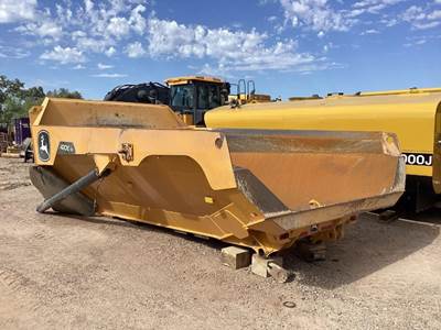 John Deere 410E BED Bucket
