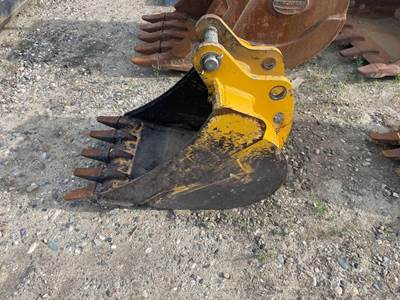 John Deere 410HD24 Bucket