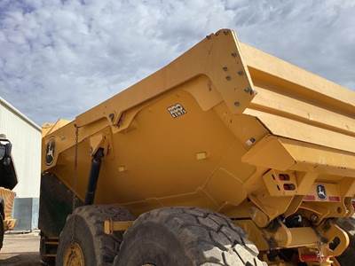 John Deere 410P BED Bucket
