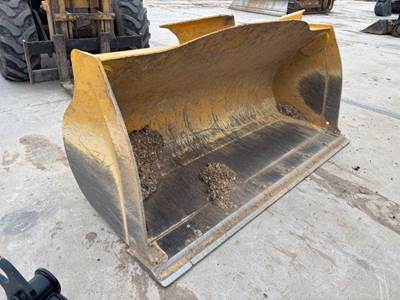 John Deere 624K2.5C Bucket