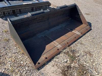 John Deere 76BUCKET Bucket