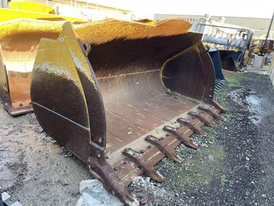 John Deere 844K7.5P Bucket