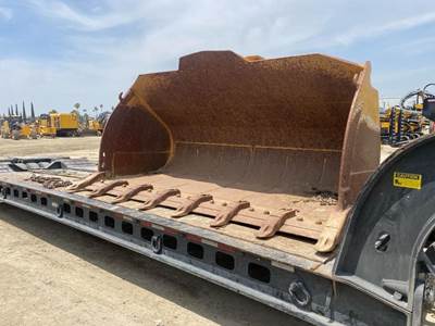 John Deere 844K7.5P Bucket