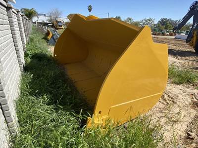 John Deere 844L7.5P Bucket