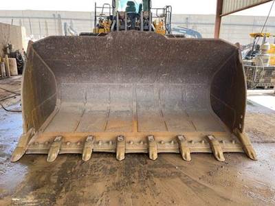 John Deere 844L8.0 Bucket