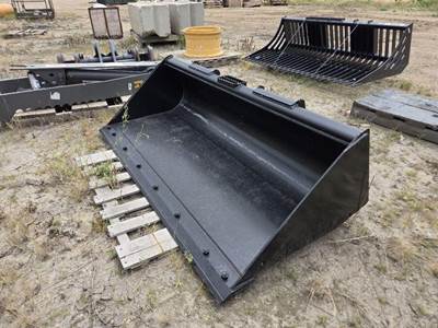 John Deere C78 Bucket