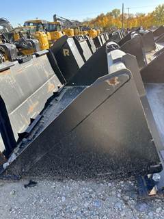 John Deere CE60 Bucket