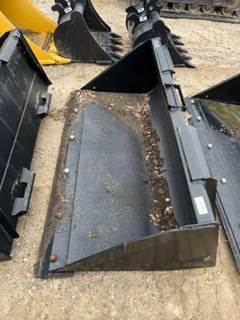 John Deere CE60 Bucket